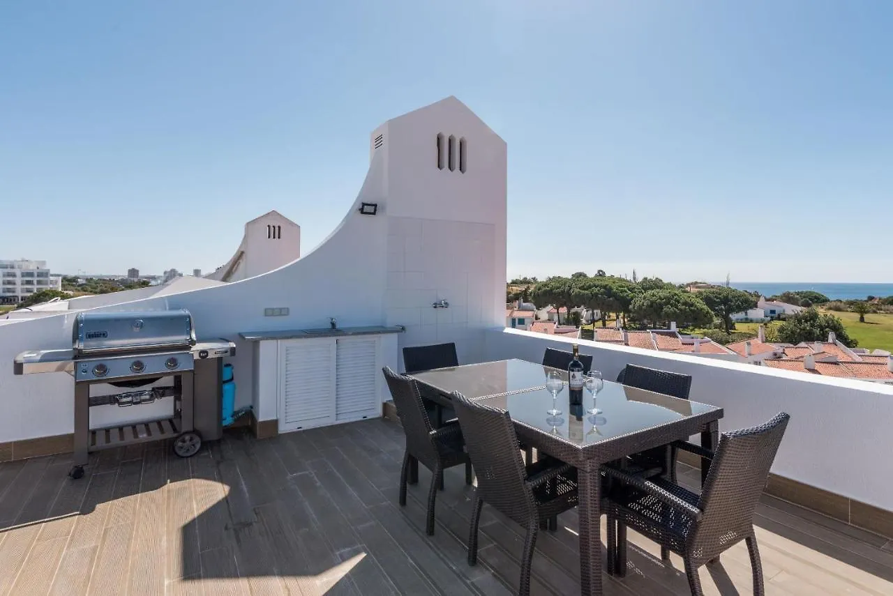 Prainha Luxury Apartment アルヴォル
