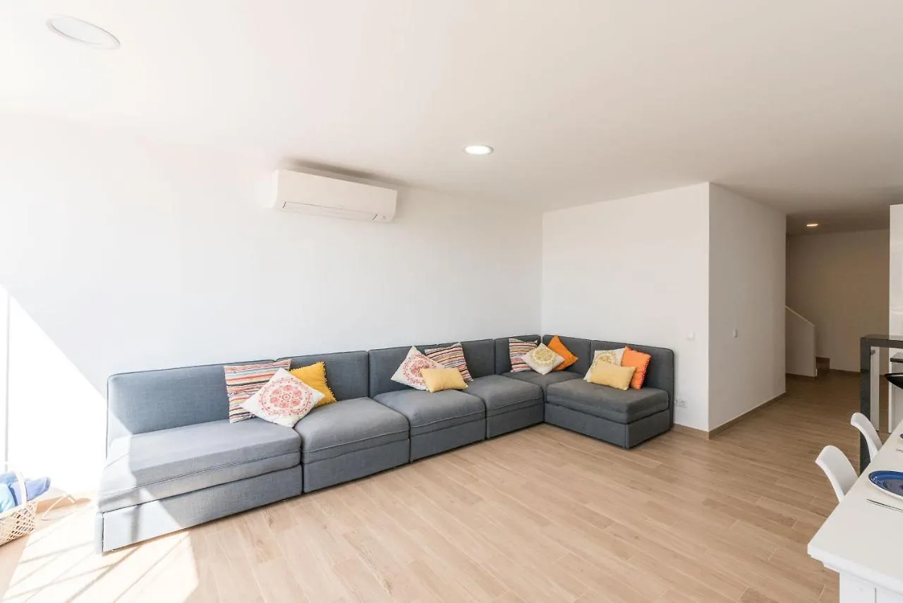 Prainha Luxury Apartment アルヴォル