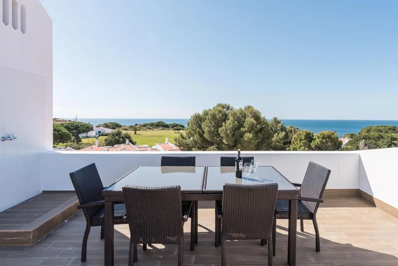 Prainha Luxury Apartment アルヴォル