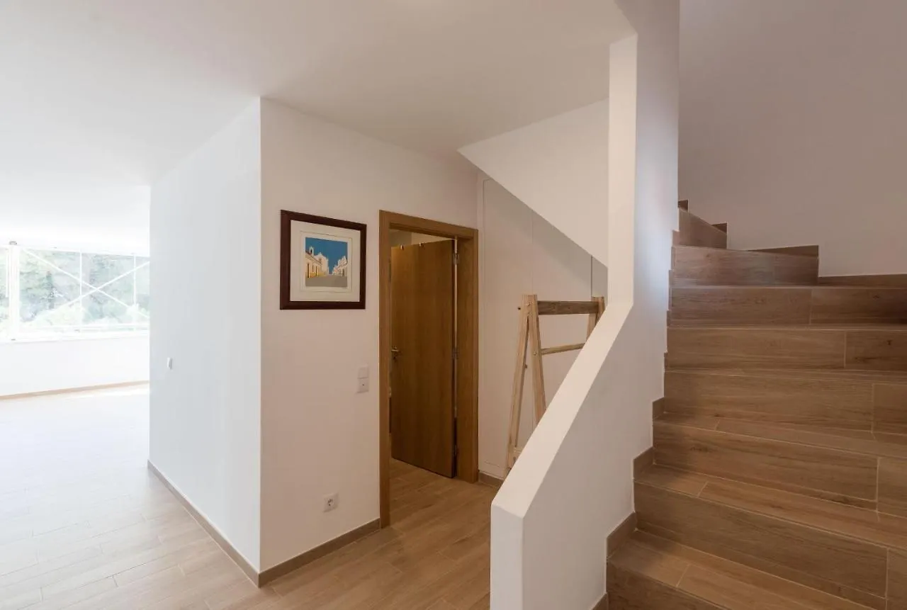 Prainha Luxury Apartment 알보르